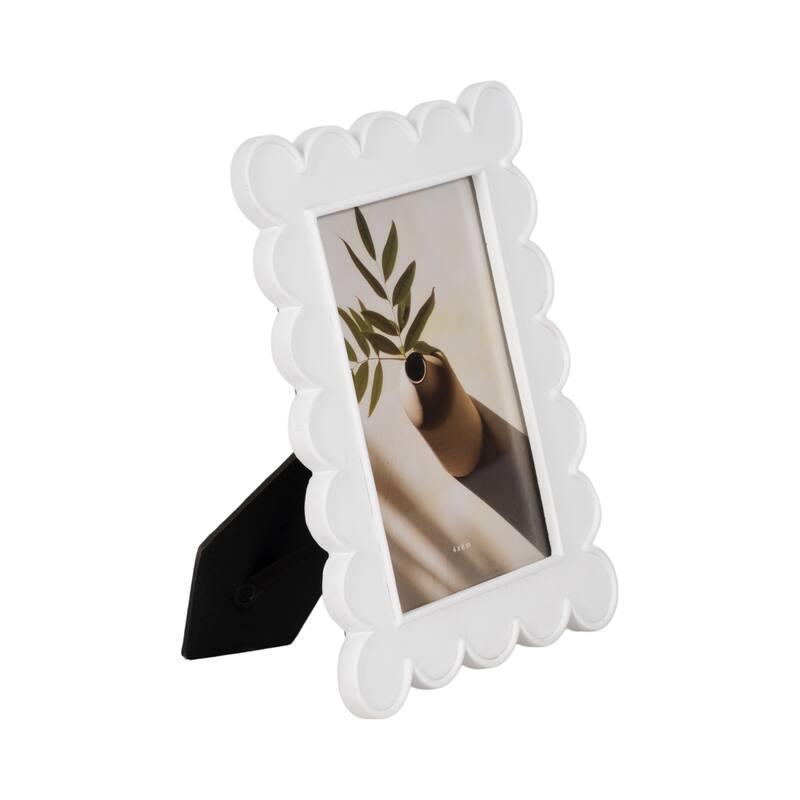 Resin Scalloped Edge Decorative Photo Frame - White
