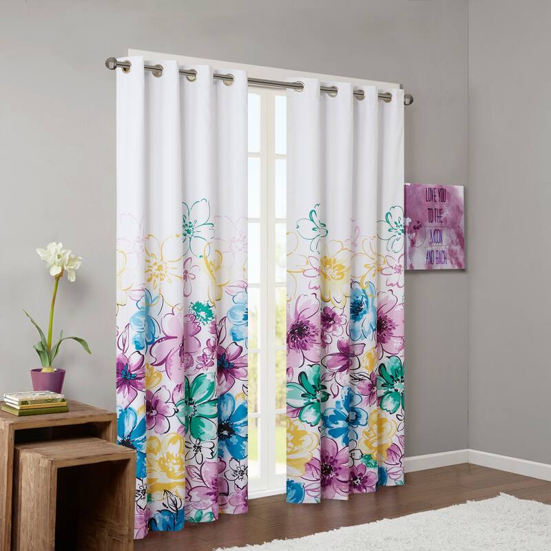 Intelligent Design Olivia Printed Lined Total Blackout Window Curtain