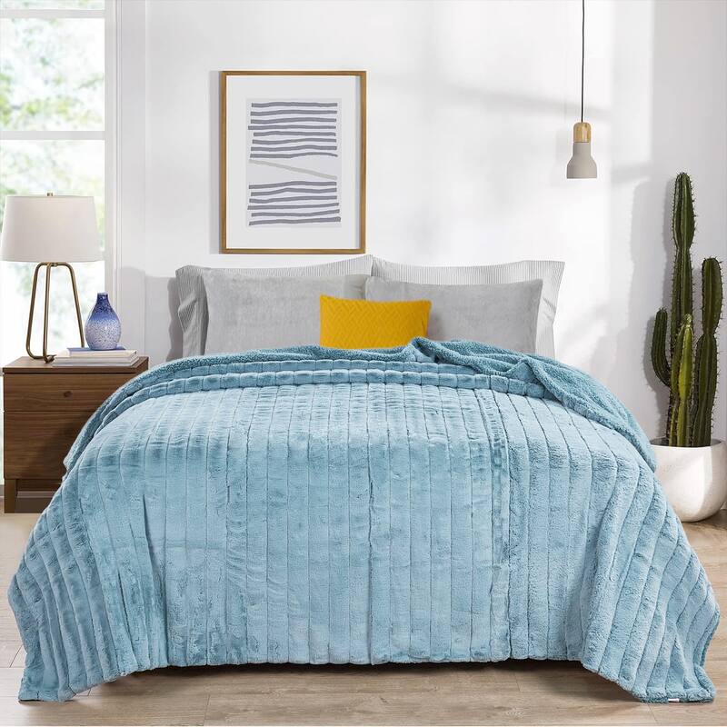 Oversized SuperMink Blanket with Sherpa Backing, 118" x 95"