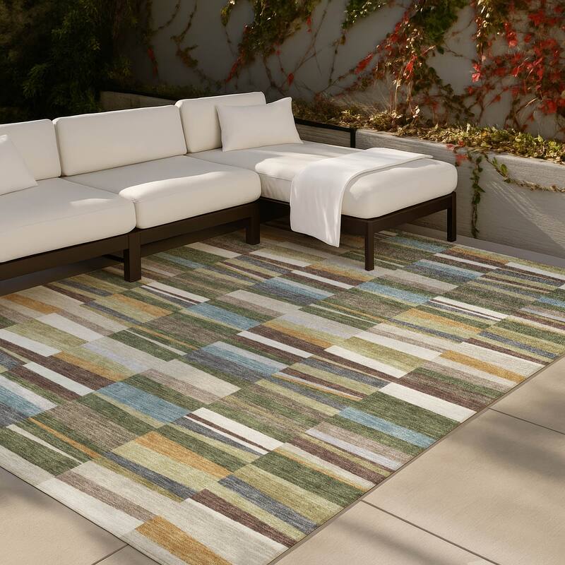 Machine Washable Indoor/ Outdoor Modern Antonito Chantille Rug