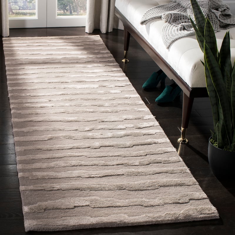 SAFAVIEH Handmade Soho Vitaliana Stripes N.Z. Wool Rug - 2'6" x 14' Runner - Grey - Runner