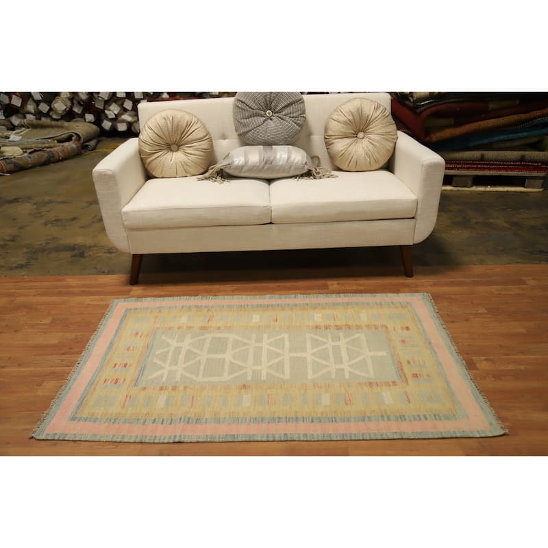 Hand Woven Oriental 100% Wool Carpet Southwestern Tribal Multi-Colored Kilim Area Rug - 4' 11'' X 3' 1''