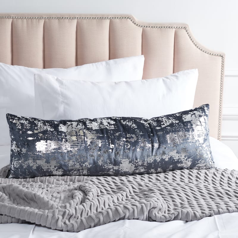 SAFAVIEH Carlijn Metallic Modern Glam Accent Throw Pillow