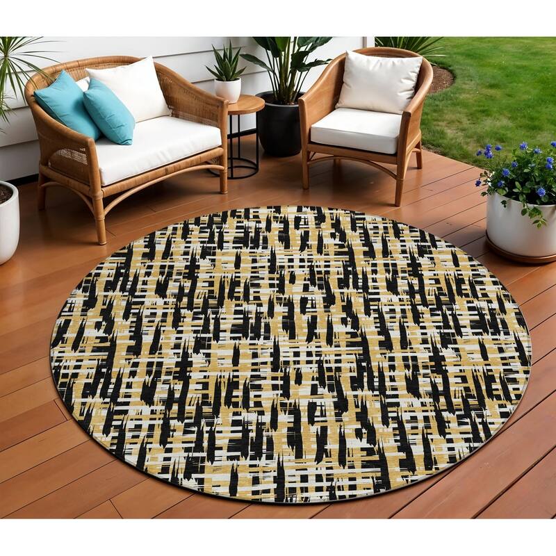 HomeRoots Abstract Transitional Rectangle Outdoor Rug - 8' Round