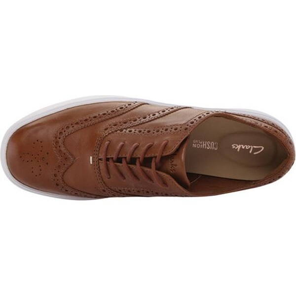 clarks tan brogues ladies