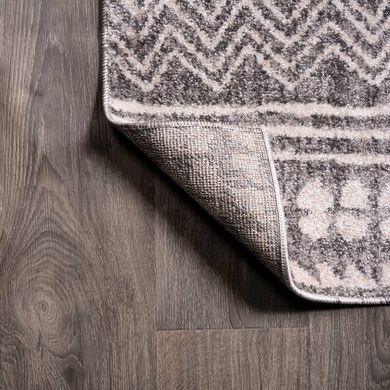 JONATHAN Y Idris Tribal Geometric Stripe Area Rug
