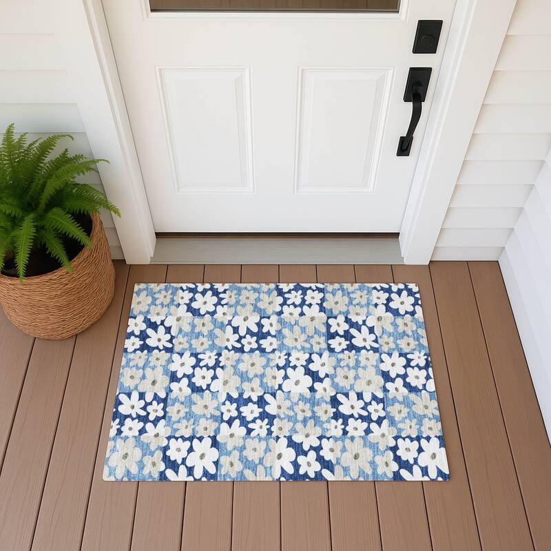 Machine Washable Indoor/ Outdoor Floral Krissy Chantille Rug - Blue - 1'8" x 2'6"