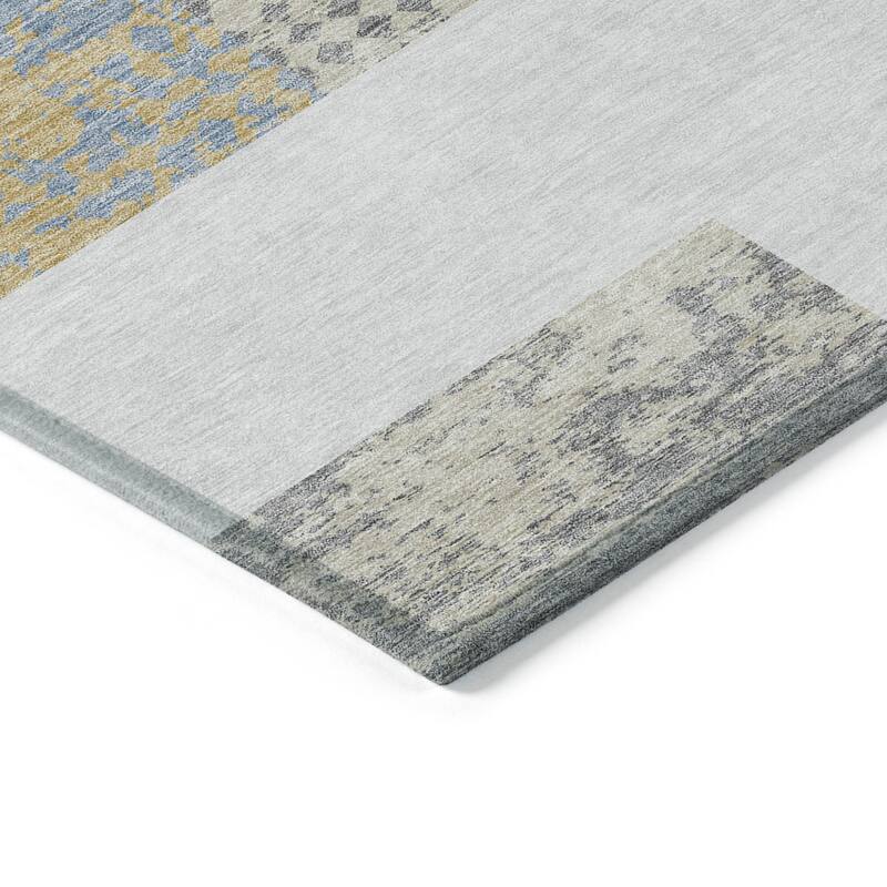 HomeRoots Geometric Transitional Rectangle Outdoor Rug