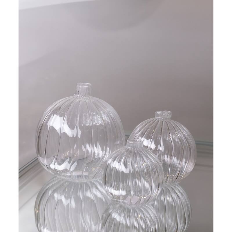 Swirl Glass Tabletop Vase - 5.5" - Clear