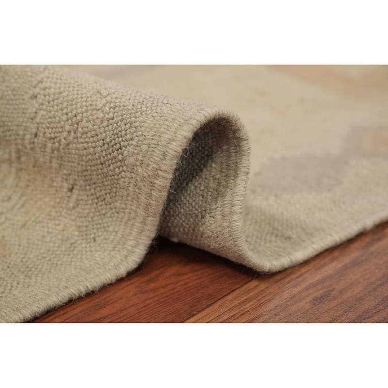 Hand Woven Oriental 100% Wool Carpet Southwestern Tribal Beige & Ivories Kilim Area Rug - 8' 1'' X 5' 2''