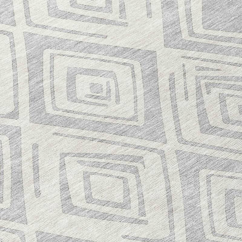 Machine Washable Indoor/ Outdoor Chantille Diamonds Ombre Rug