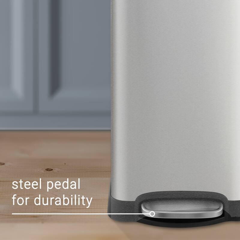 happimess Betty Retro 8-Gallon Step-Open Trash Can