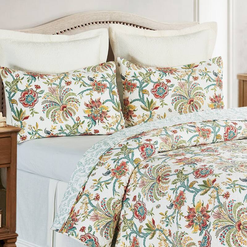 Braganza Tropical Floral Cotton Quilt Set