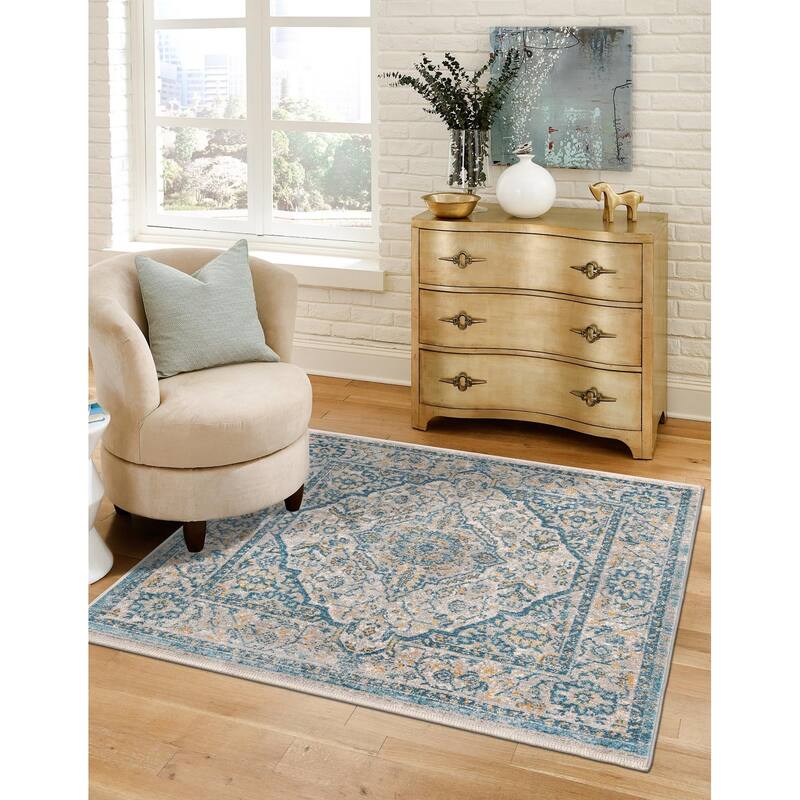 Traditional Nixa Collection Area Rug - 3'11" Square - Light Gray