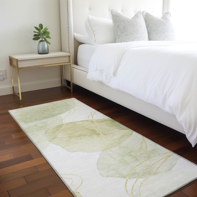 Machine Washable Indoor/ Outdoor Modern Circles Chantille Rug - Green - 2'3" x 7'6"