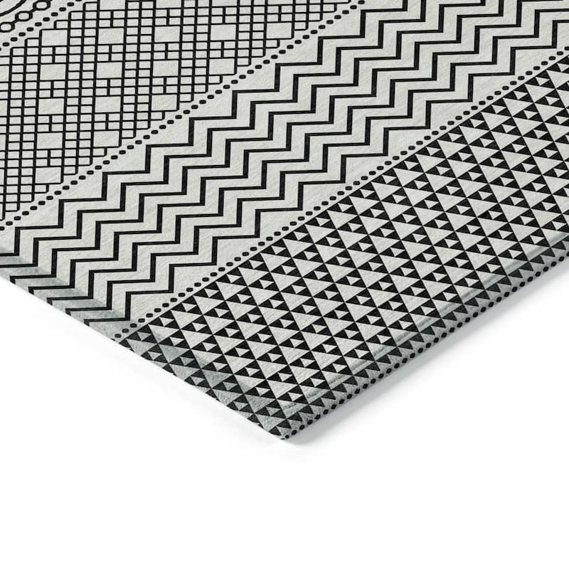 HomeRoots Chevron Modern Rectangle Outdoor Rug