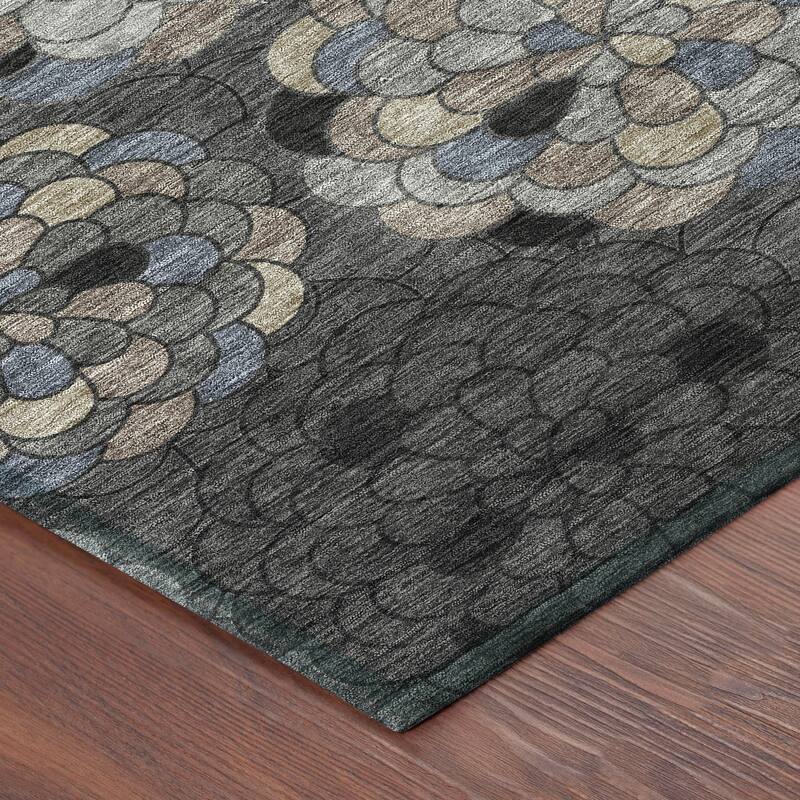 Machine Washable Indoor/ Outdoor Mosaic Cluster Chantille Rug