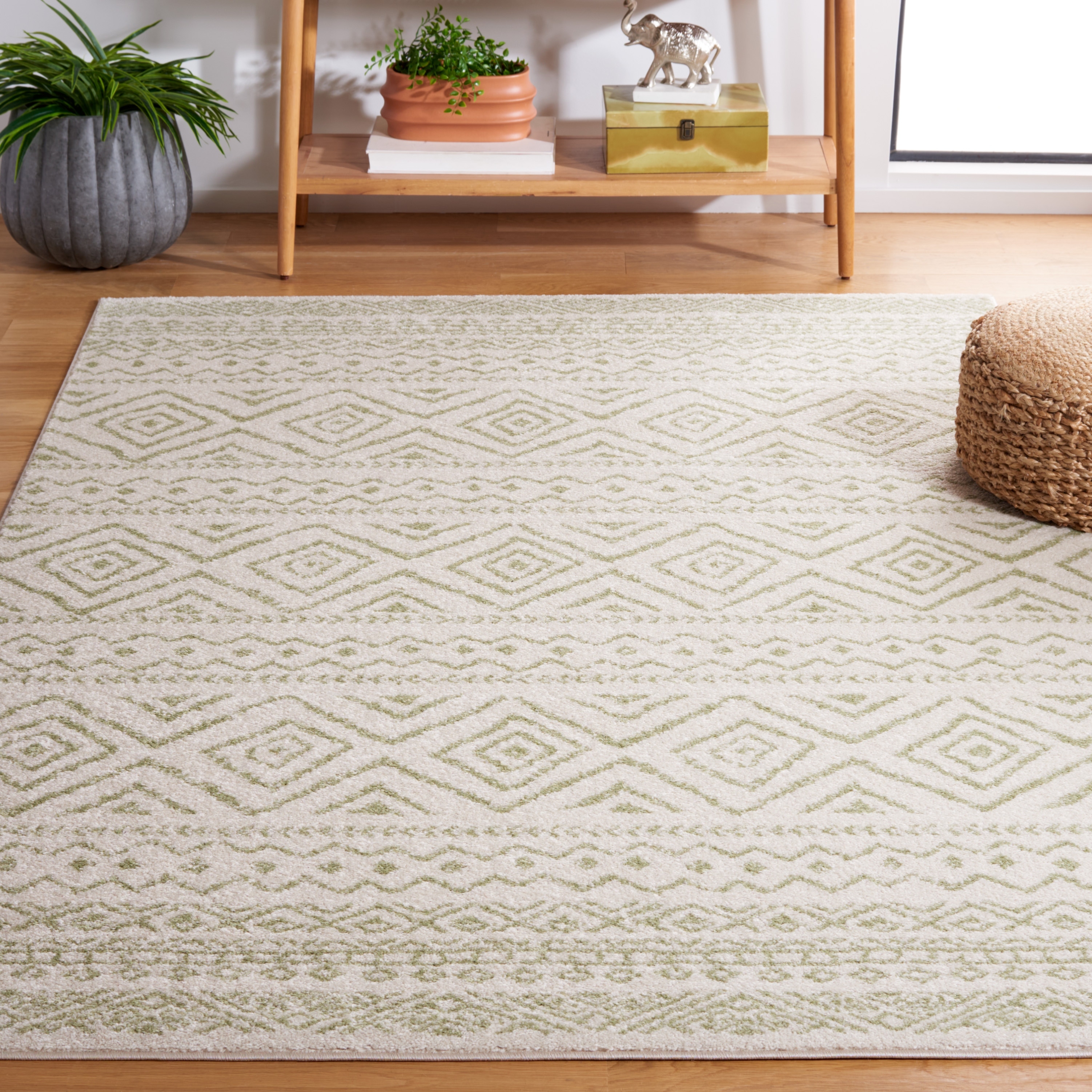 SAFAVIEH Tulum Shima Moroccan Boho Distressed Rug