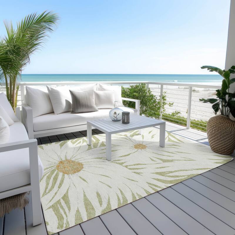 Machine Washable Indoor/ Outdoor Floral Chantille Rug