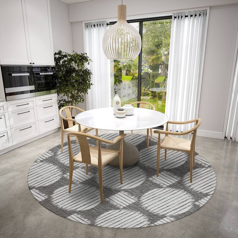Indoor/ Outdoor Yuma Circles Washable Rug - 8' x 8' - Gray