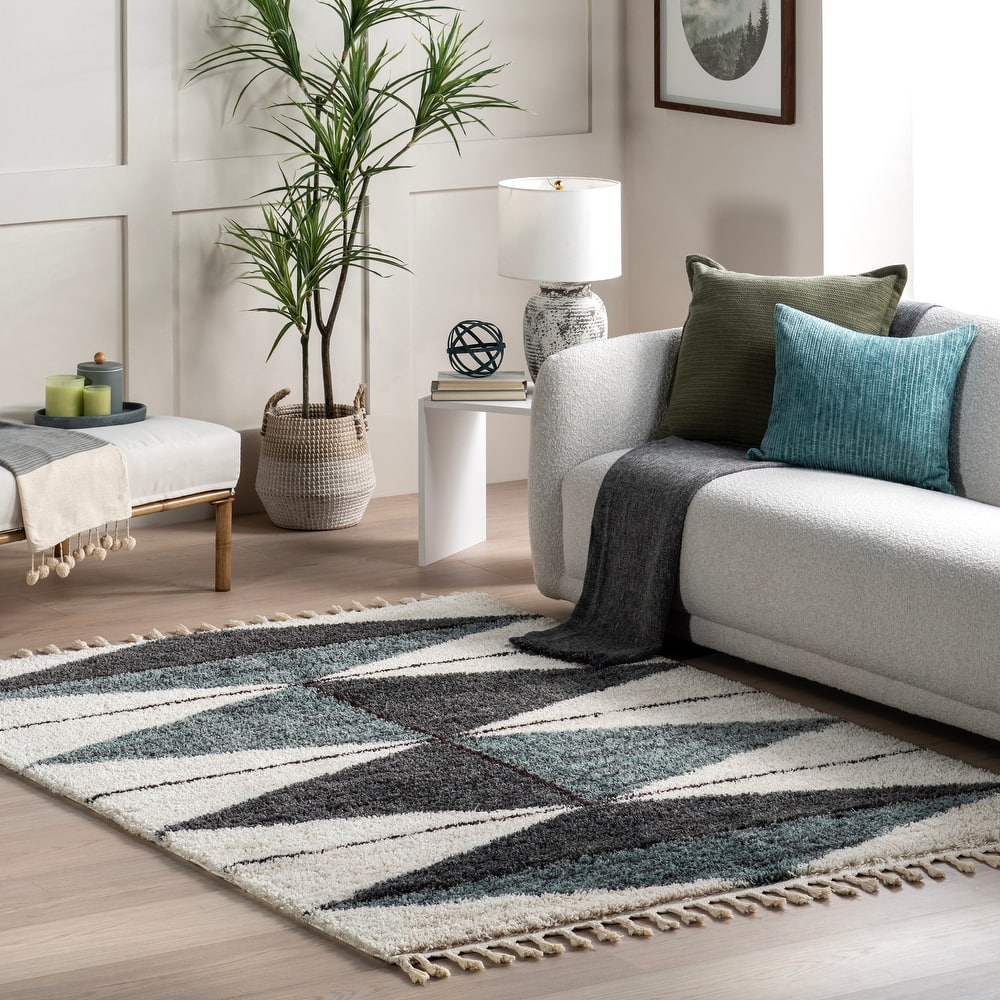 Nuloom Micah Diamond Shag Tassel Area Rug
