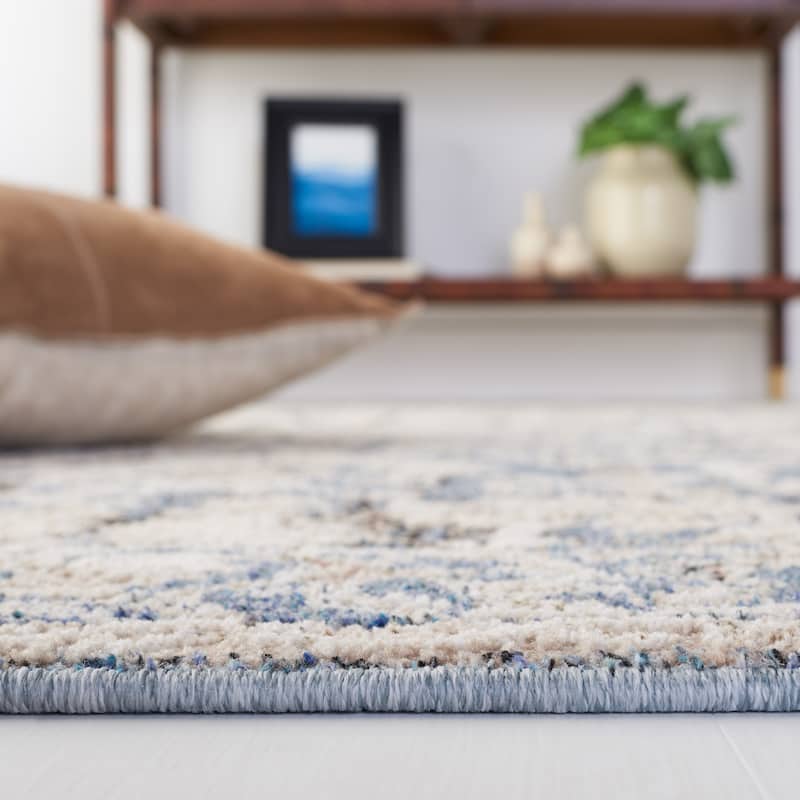 SAFAVIEH Vivaldi Diletta Oriental Rug