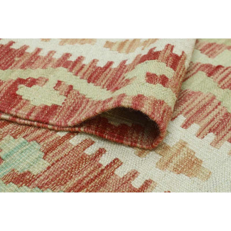 Sun Faded Flatweave Zafirah Red/Ivory Rug - 4'2" x 6'1"