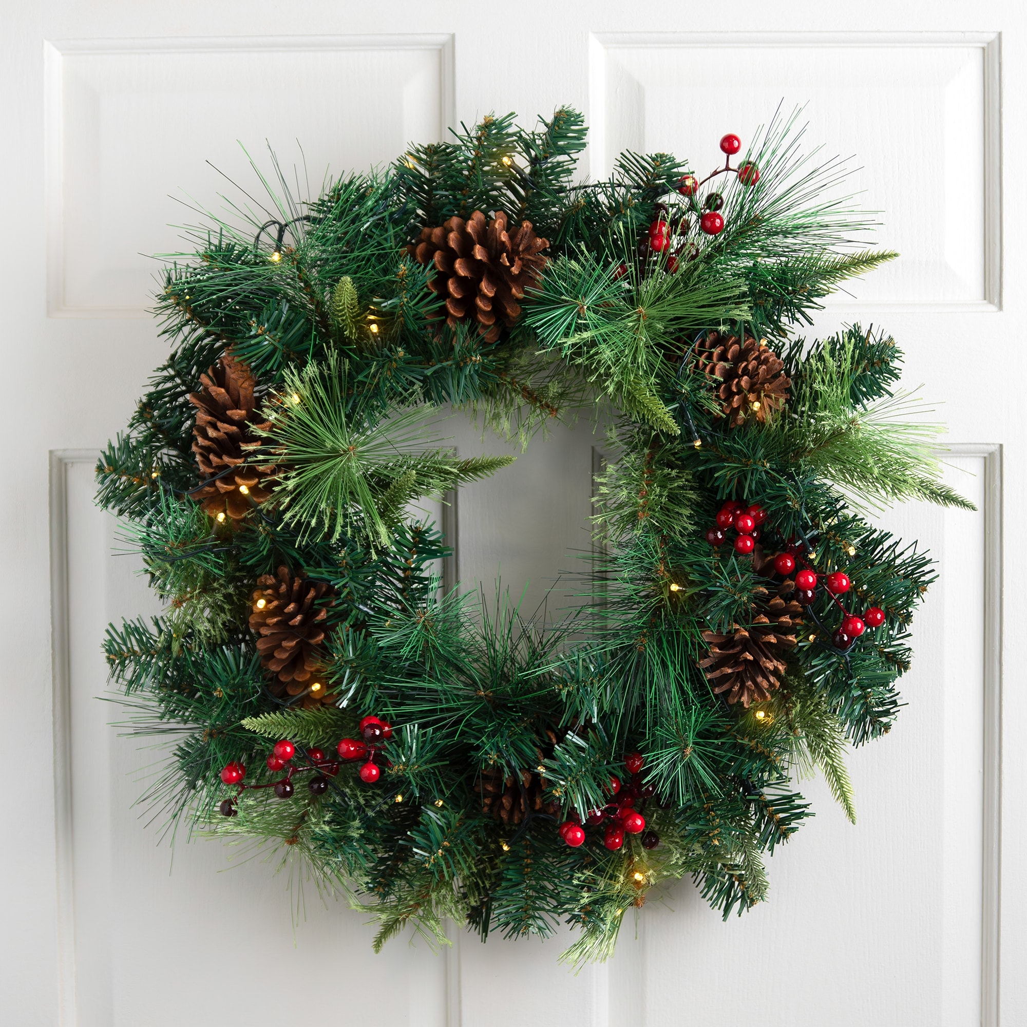 B/O Mixed Pine Berries Christmas Wreath 24" Warm White LED