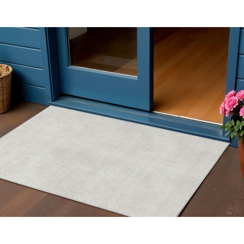 HomeRoots Solid Color Transitional Rectangle Outdoor Rug