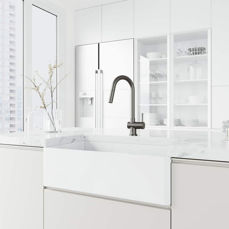VIGO Gramercy 17" H Single Handle Pull-Down Spout Kitchen Faucet