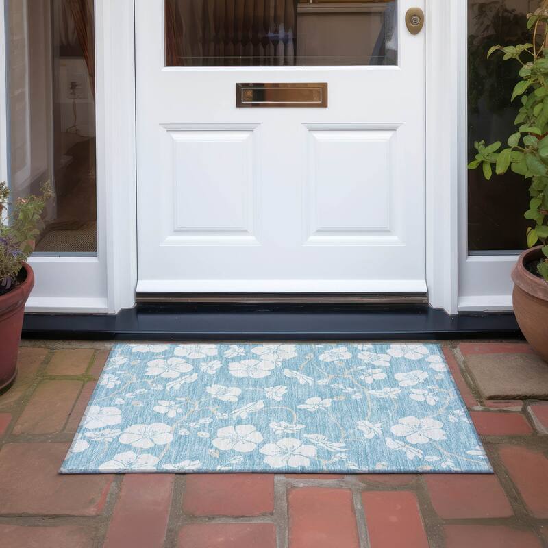 Machine Washable Indoor/ Outdoor Calm Floral Chantille Rug