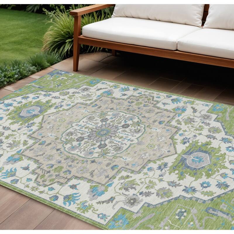 HomeRoots Oriental Traditional Rectangle Outdoor Rug - 10' X 14'