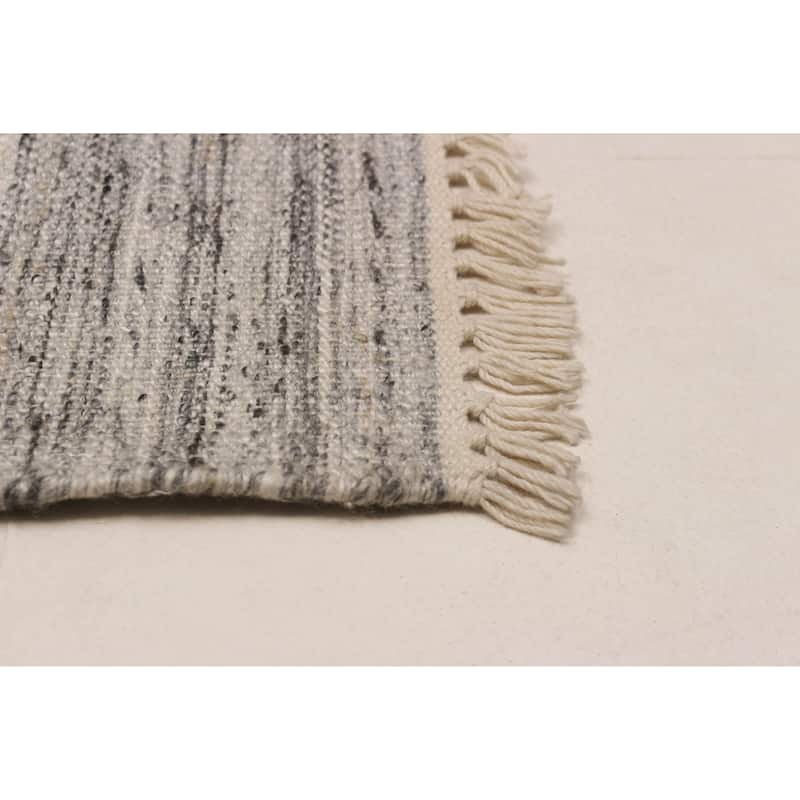 Boho Grey Kilim 5'4" x 7'6" - 5'4 x 7'6
