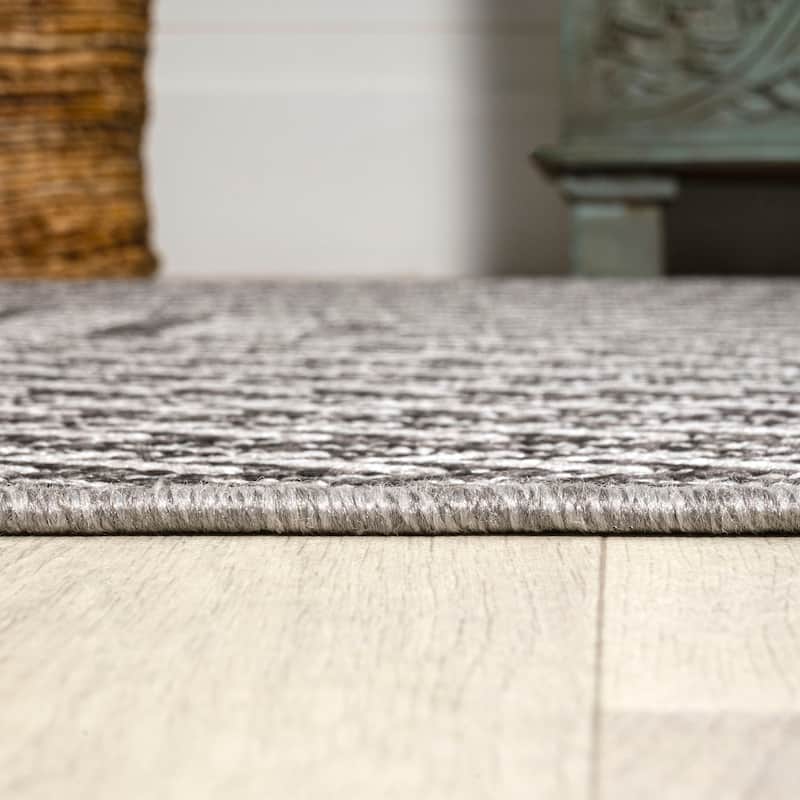 JONATHAN Y Lucia Modern Concentric Squares Indoor/Outdoor Area Rug