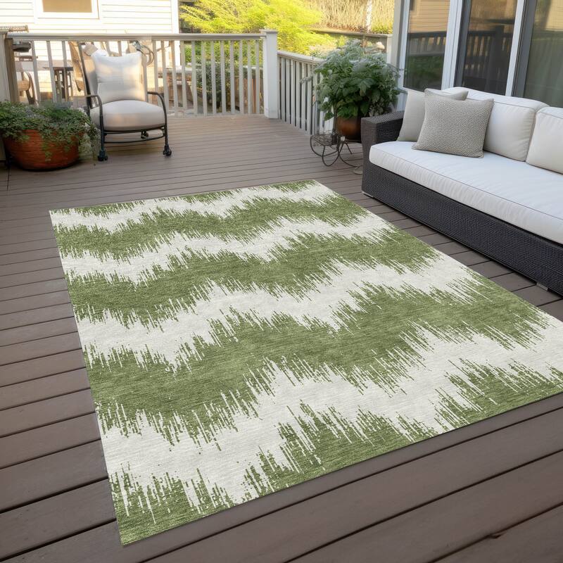 Machine Washable Indoor/ Outdoor Chantille Modern Chevron Rug