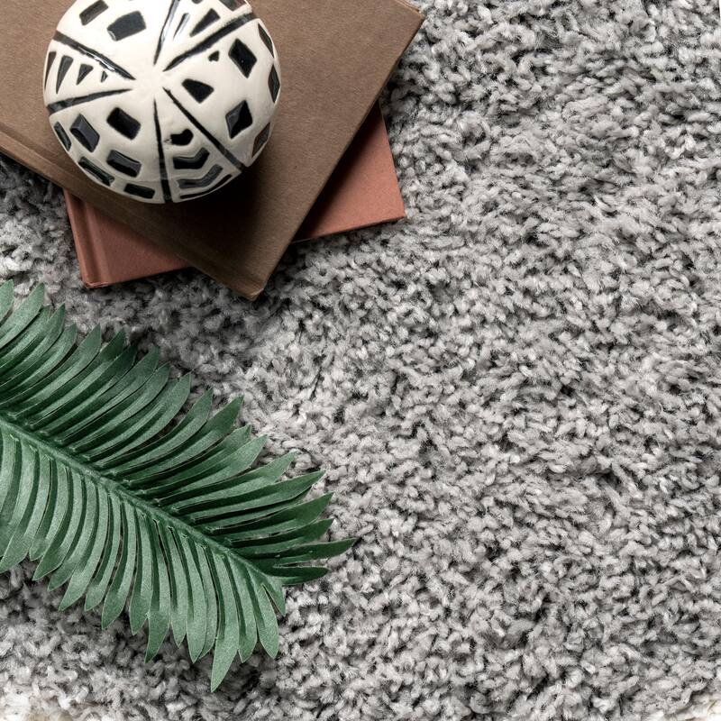 Nuloom Malika Soft & Cozy Trellis Shag Area Rug