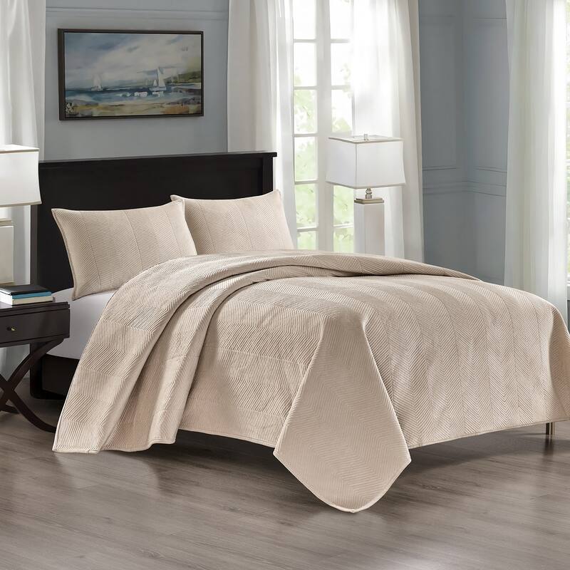 Pointehaven Heavy-Weight Oversized Chevron Design Velvet Quilt Sets