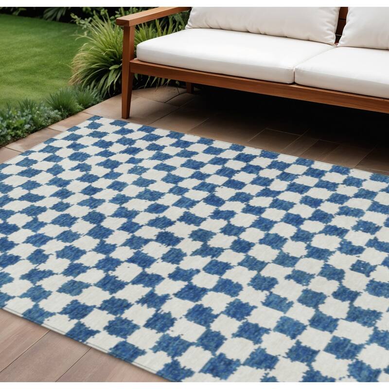 HomeRoots Geometric Transitional Rectangle Outdoor Rug - 8' X 10'
