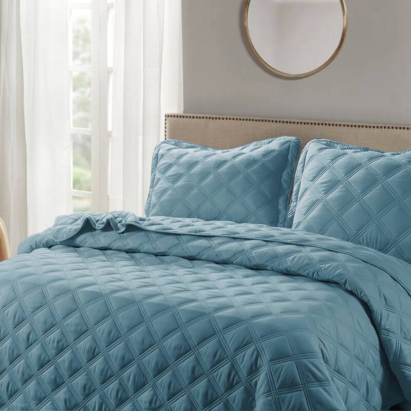 Down Alternative Quilted Oversized Charleston 3 Piece Comforter Set