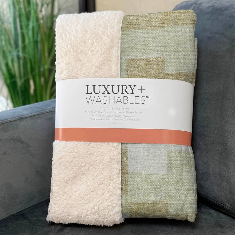 Premium Machine Washable Modern Blocks Sherpa Throw Blanket