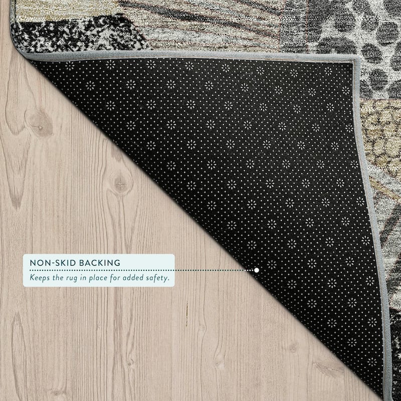 Machine Washable Indoor/ Outdoor Modern Fish Chantille Rug