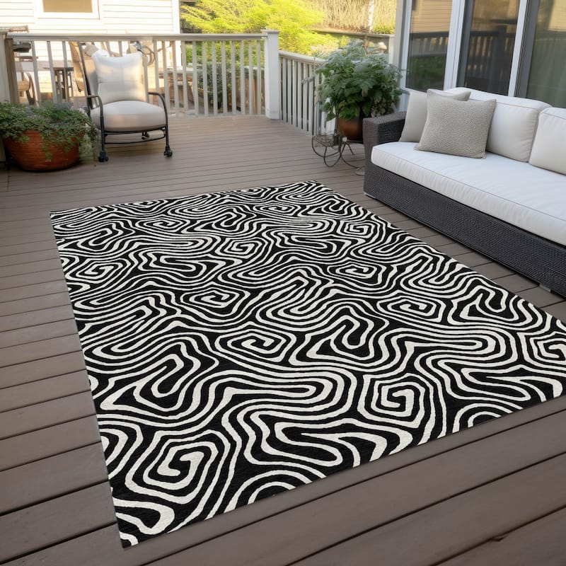 Machine Washable Indoor/ Outdoor Modern Trance Chantille Rug