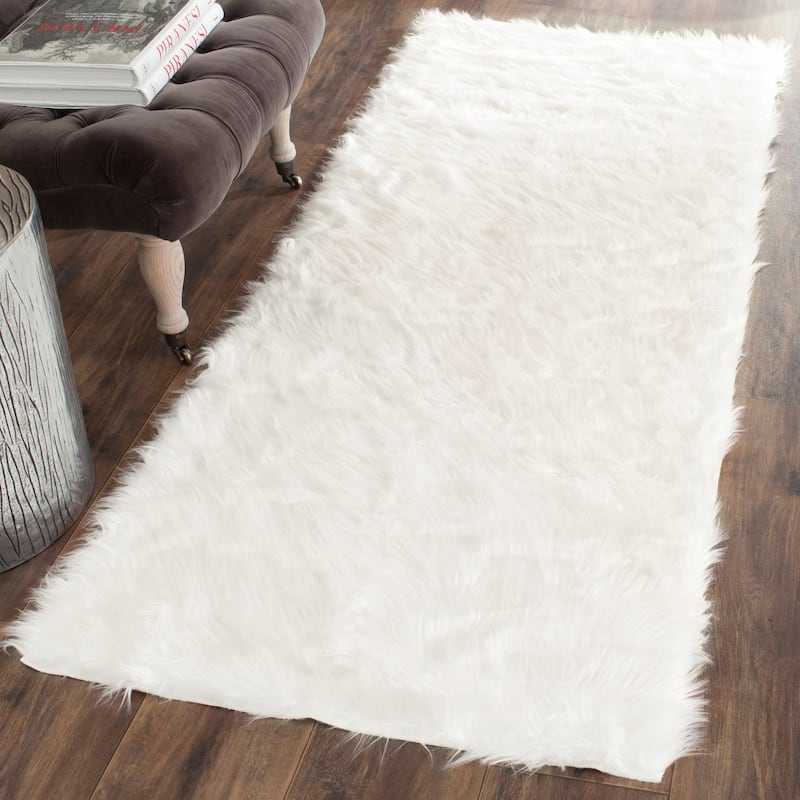 SAFAVIEH Faux Sheep Skin Alexandria 2.4-inch Thick Rug - 2'6" x 6' Runner - Ivory - Runner