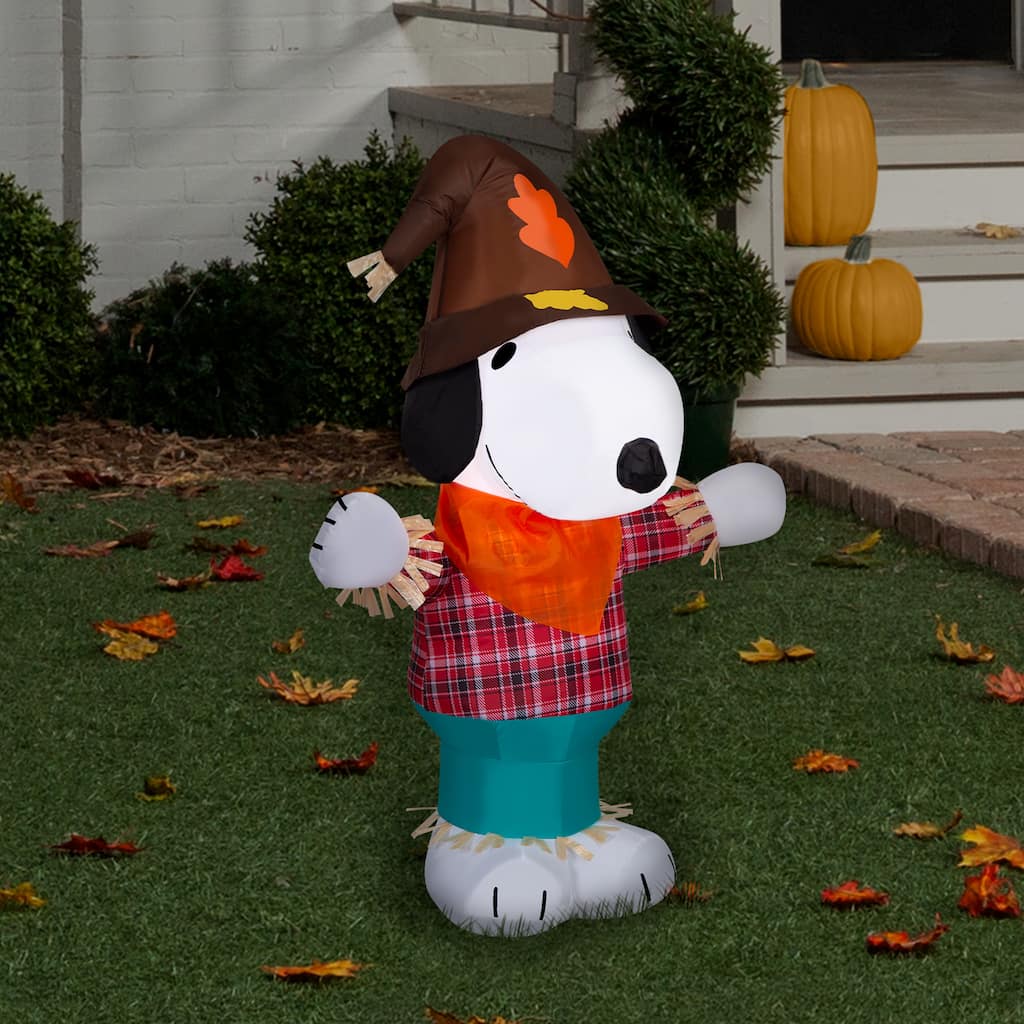 Airblown-Harvest Snoopy in Plaid Shirt-Peanuts