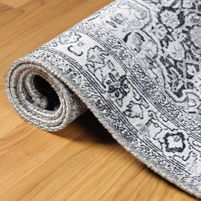 Superior Elodie Bohemian Geometric Floral Medallion Indoor Area Rug