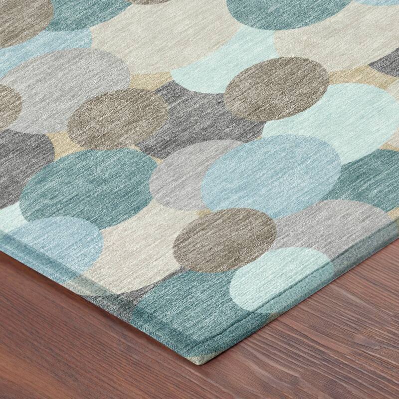 Machine Washable Indoor/ Outdoor Mucho Bubbles Chantille Rug
