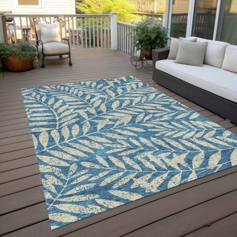 Machine Washable Indoor/ Outdoor Chantille Palm Rug