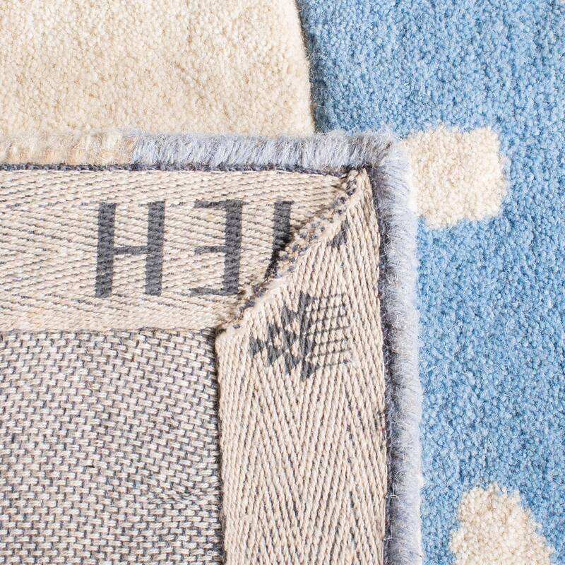 SAFAVIEH Handmade Kids Kadijah Wool Rug