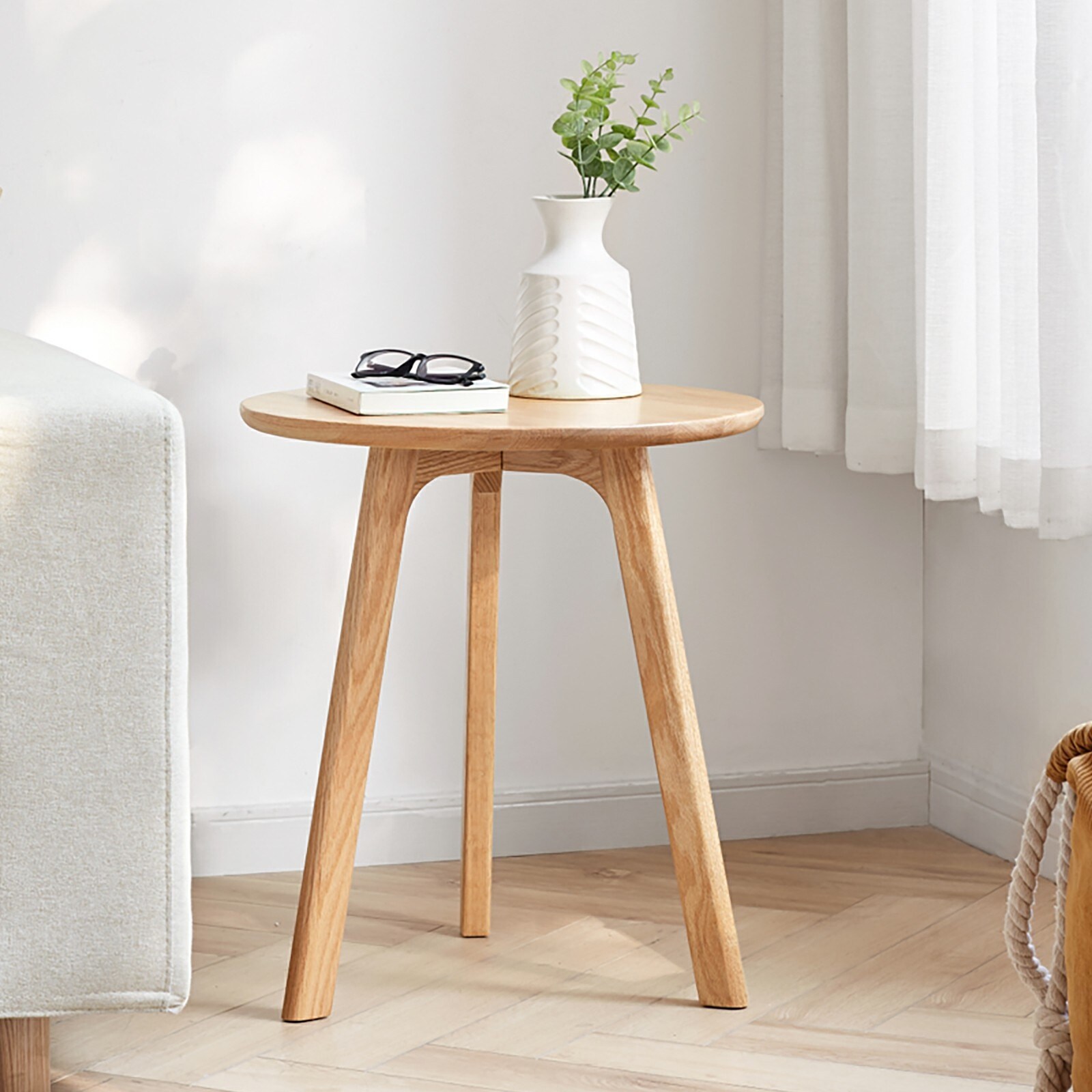 Small oak cheap occasional table
