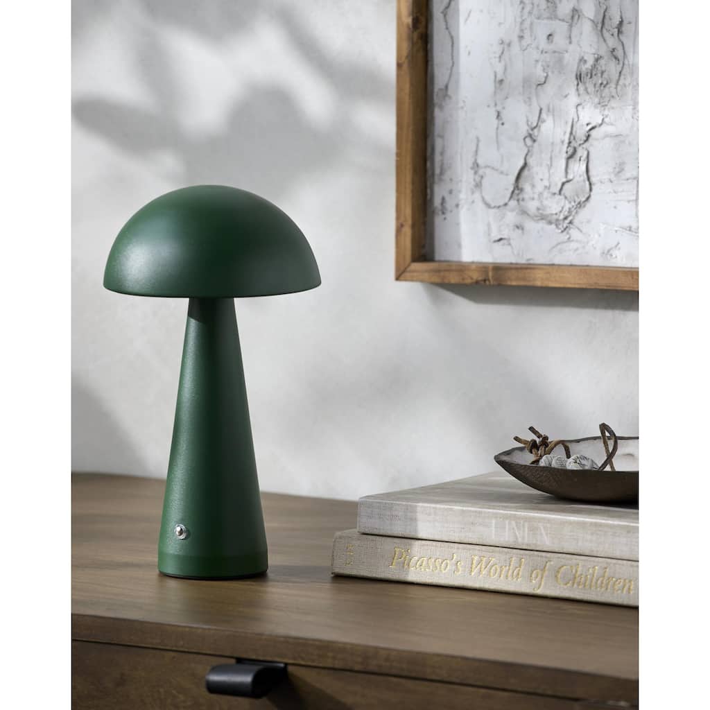 Livabliss Furnas Traditional Accent Table Lamp